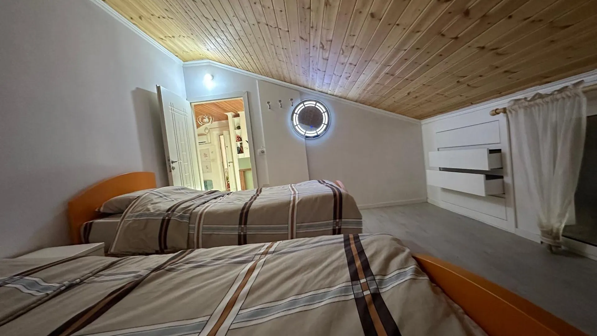 Loft Apartment By Holistay Tirana